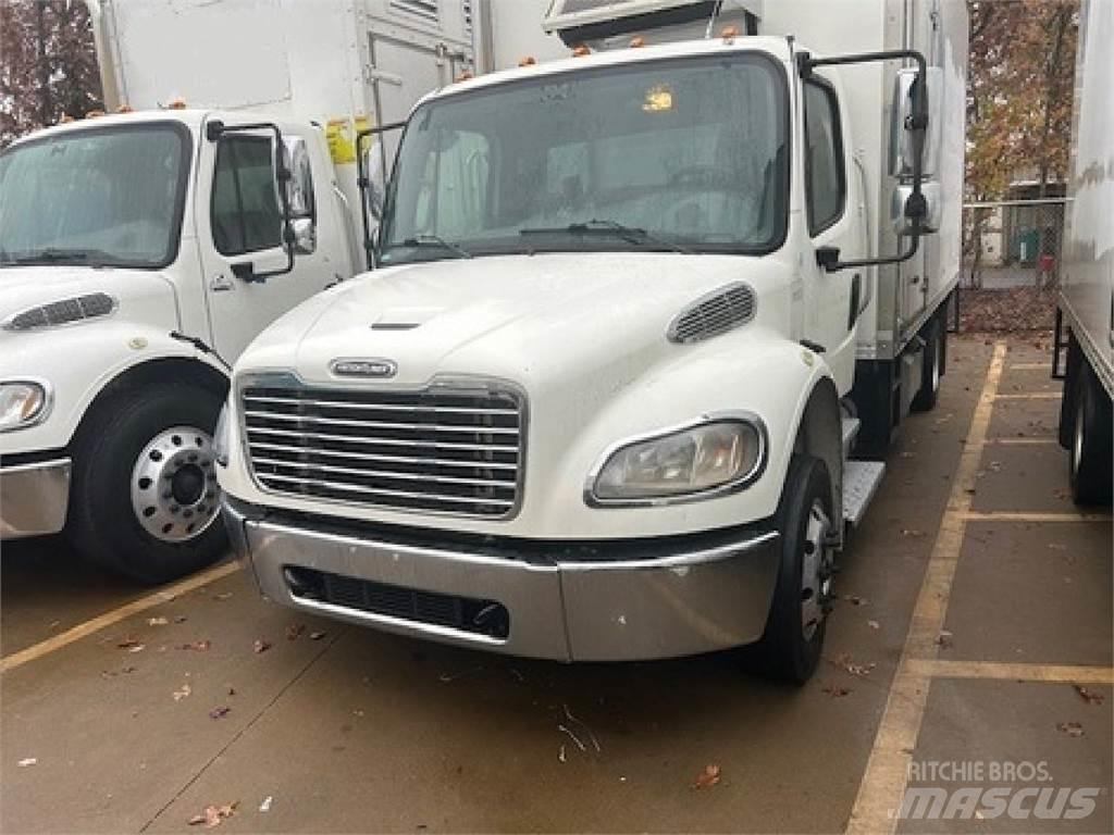 Freightliner M2-106 貨箱式卡車