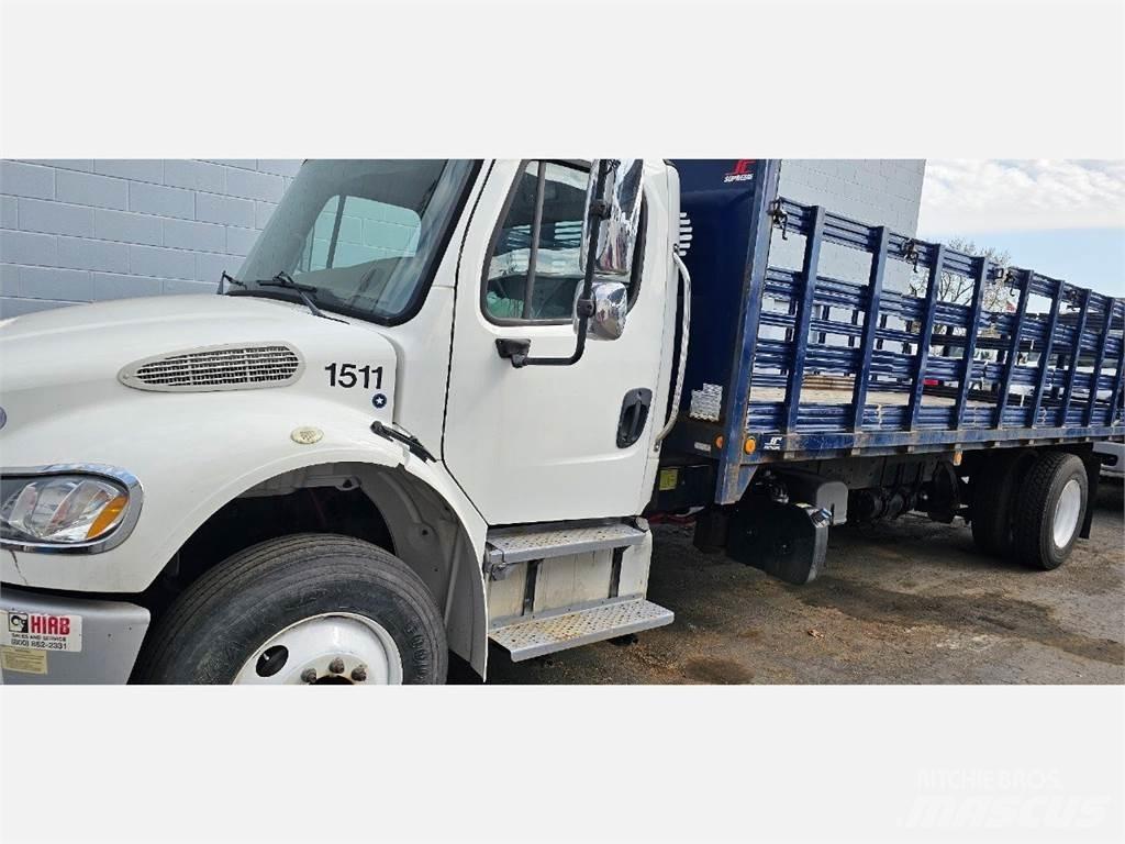 Freightliner M2 106 平板式/側卸式卡車