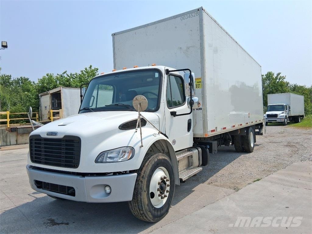Freightliner M2-106 貨箱式卡車