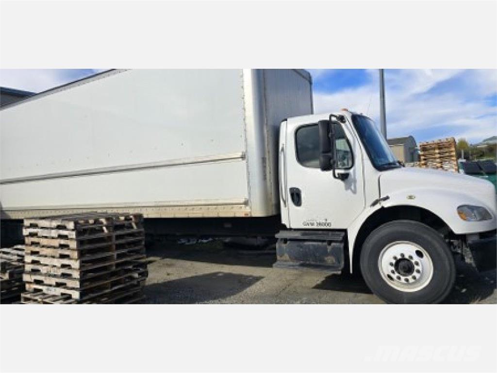 Freightliner M2 106 貨箱式卡車