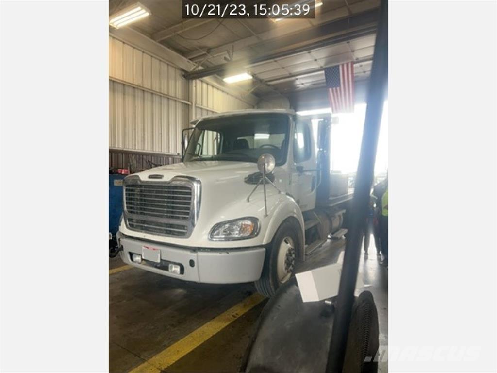 Freightliner M2 112 都市/通用型車輛