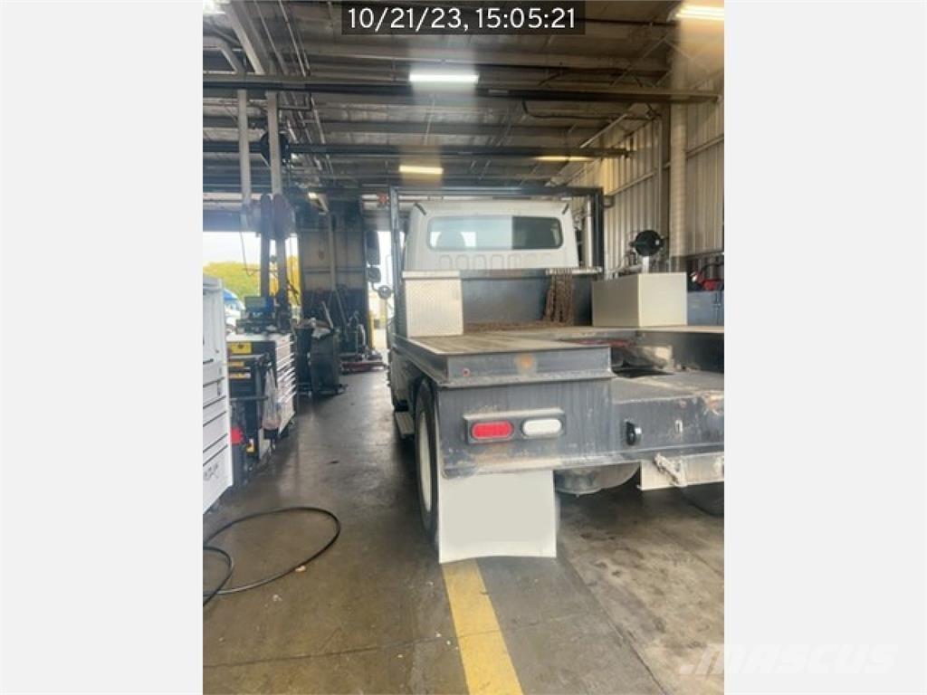 Freightliner M2 112 都市/通用型車輛