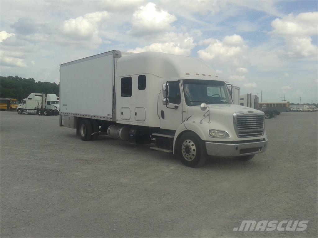 Freightliner M2-112 貨箱式卡車
