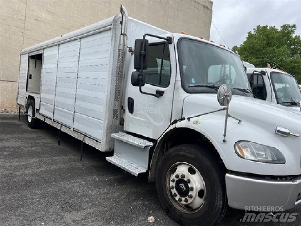 Freightliner M2106 飲料運輸卡車