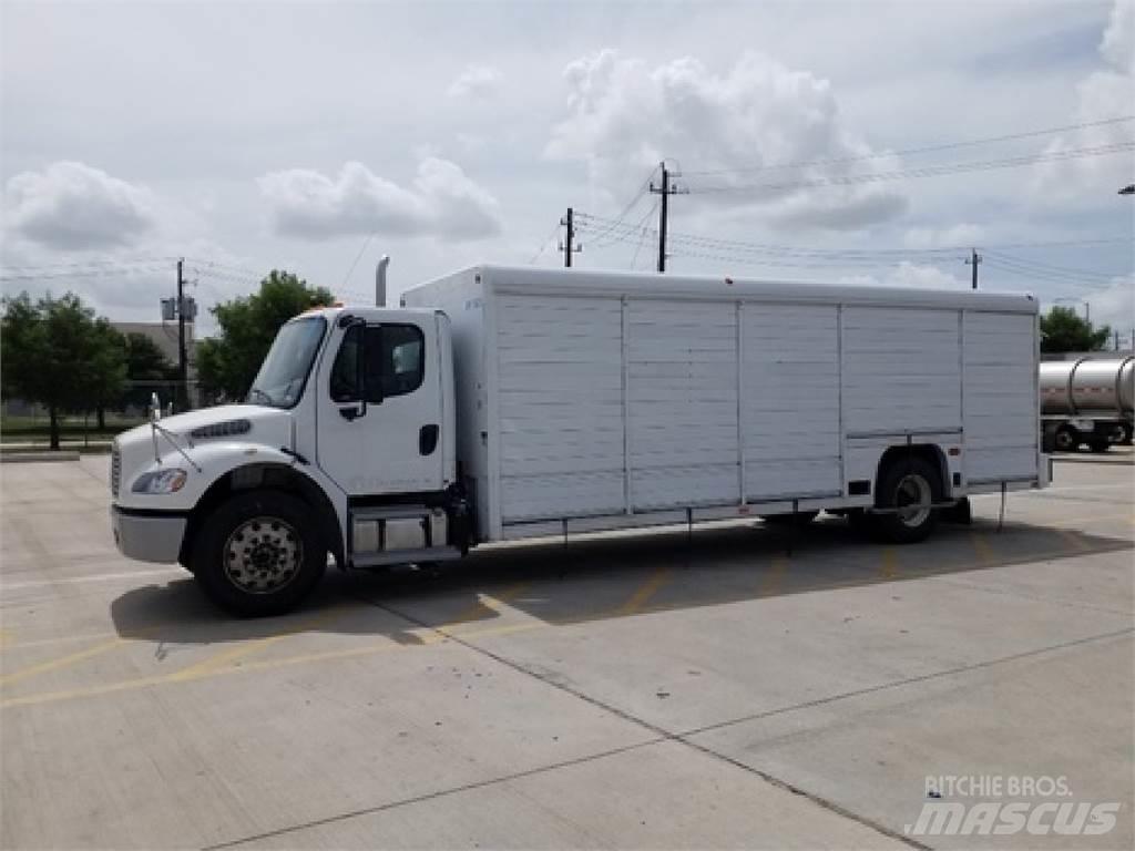 Freightliner M2106 飲料運輸卡車