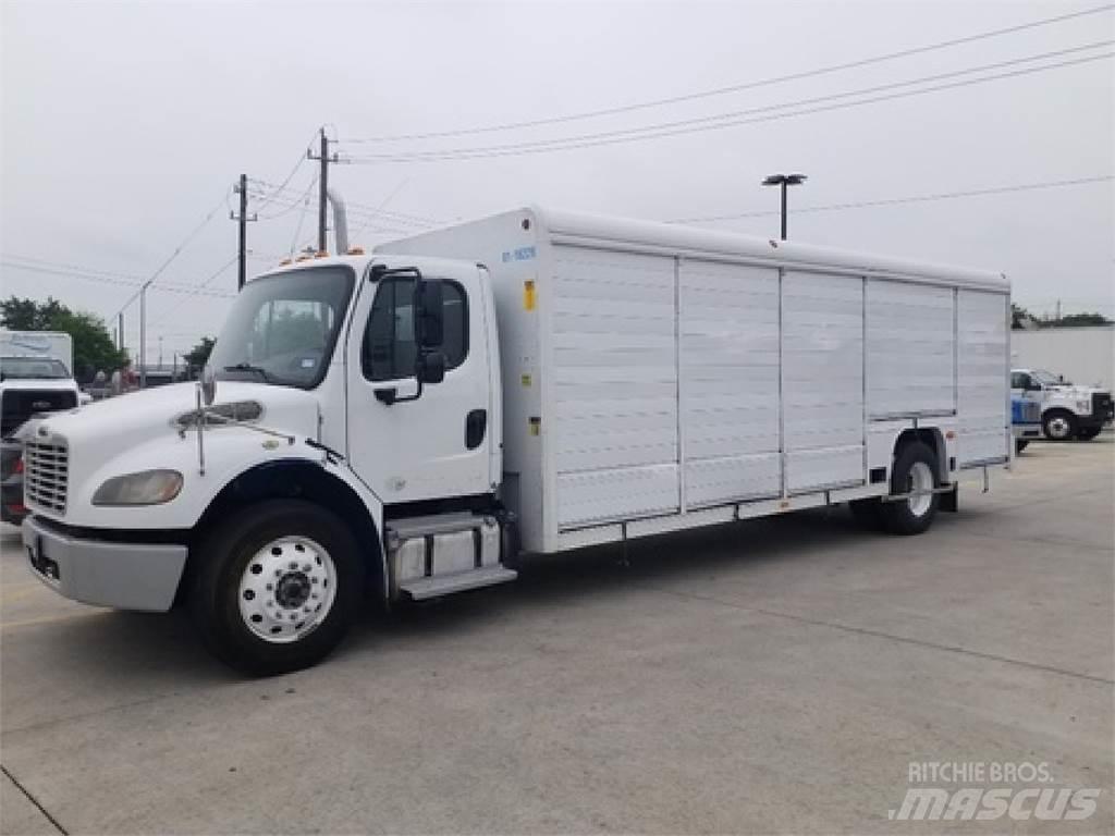 Freightliner M2106 飲料運輸卡車