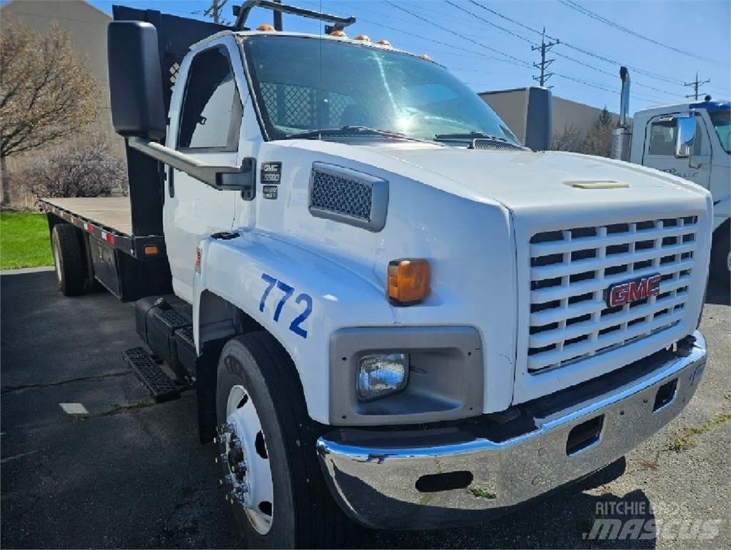 GMC C6500 平板式/側卸式卡車
