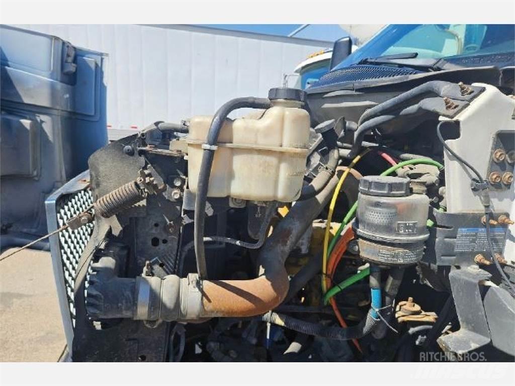 GMC C7500 貨箱式卡車