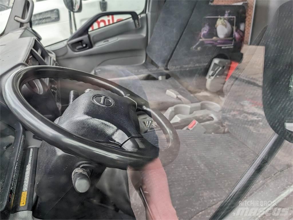 Hino 195 溫控卡車