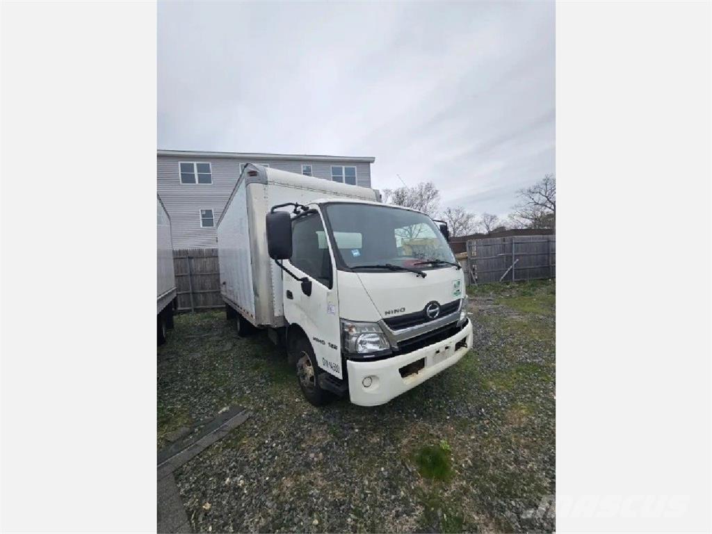 Hino 195 貨箱式卡車