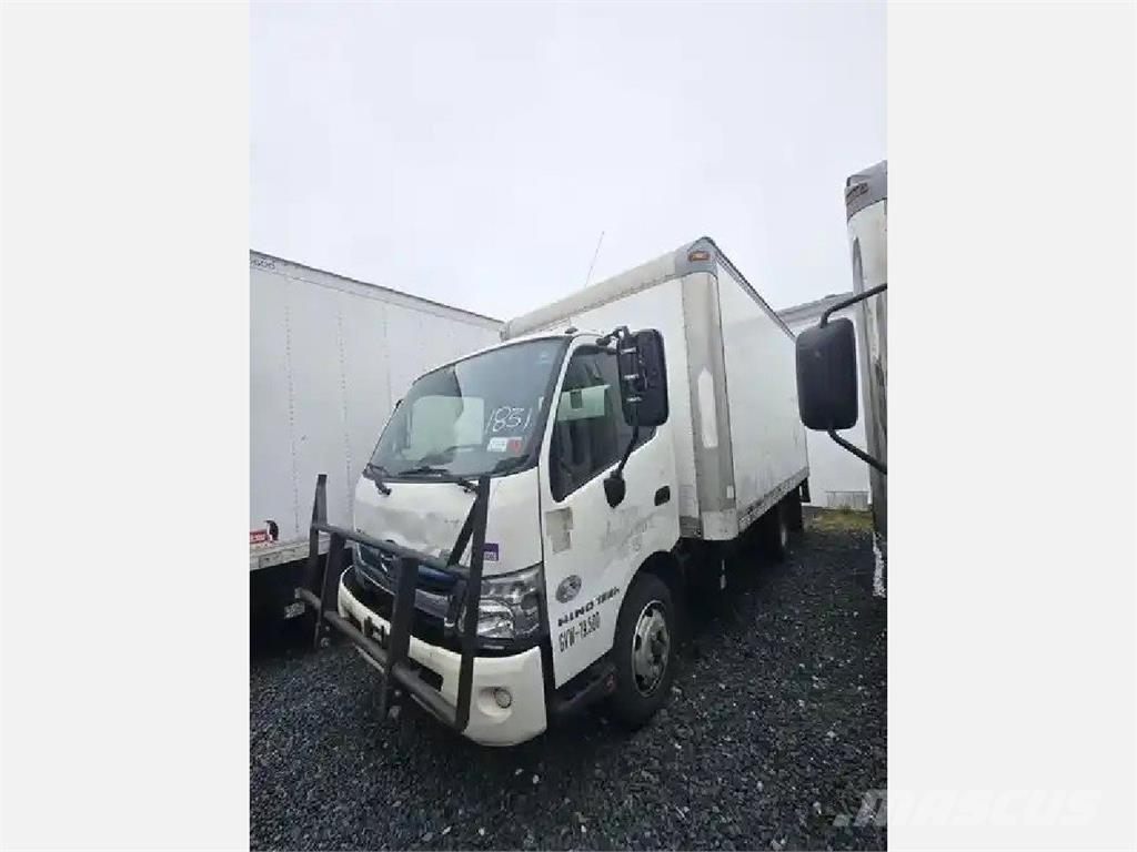 Hino 195 貨箱式卡車