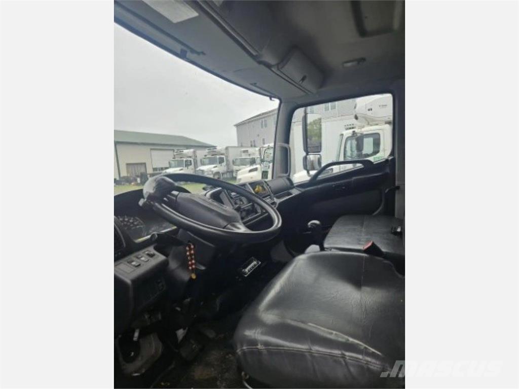 Hino 268 溫控卡車
