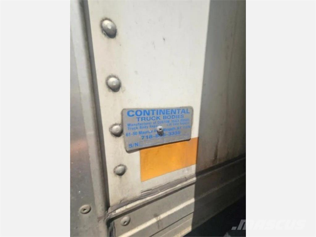Hino 268 貨箱式卡車