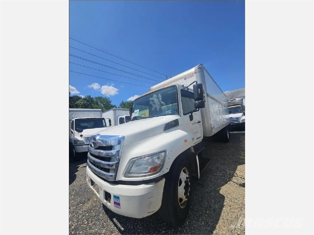 Hino 268 貨箱式卡車