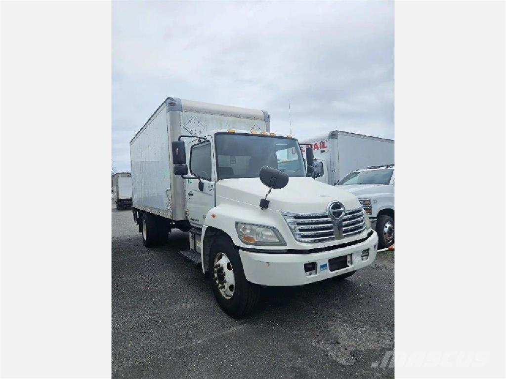 Hino 268 貨箱式卡車