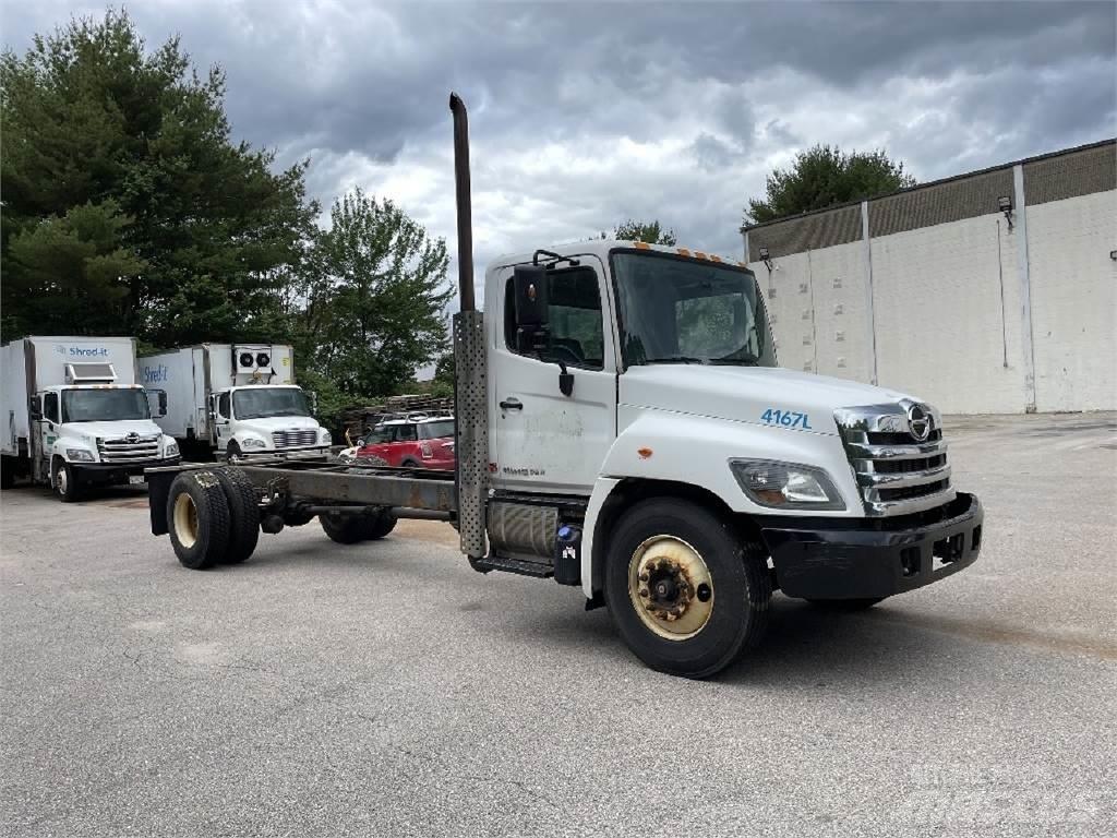 Hino 338 商用底盤車