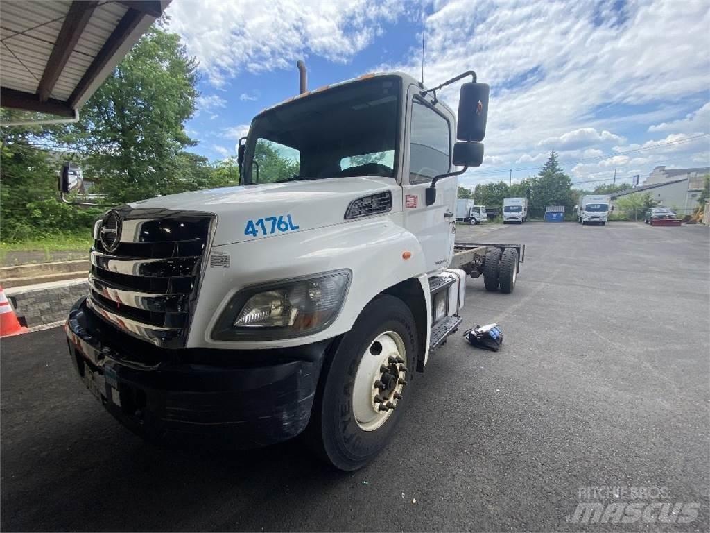 Hino 338 商用底盤車