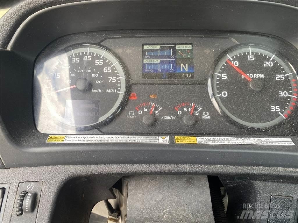 Hino 338 商用底盤車