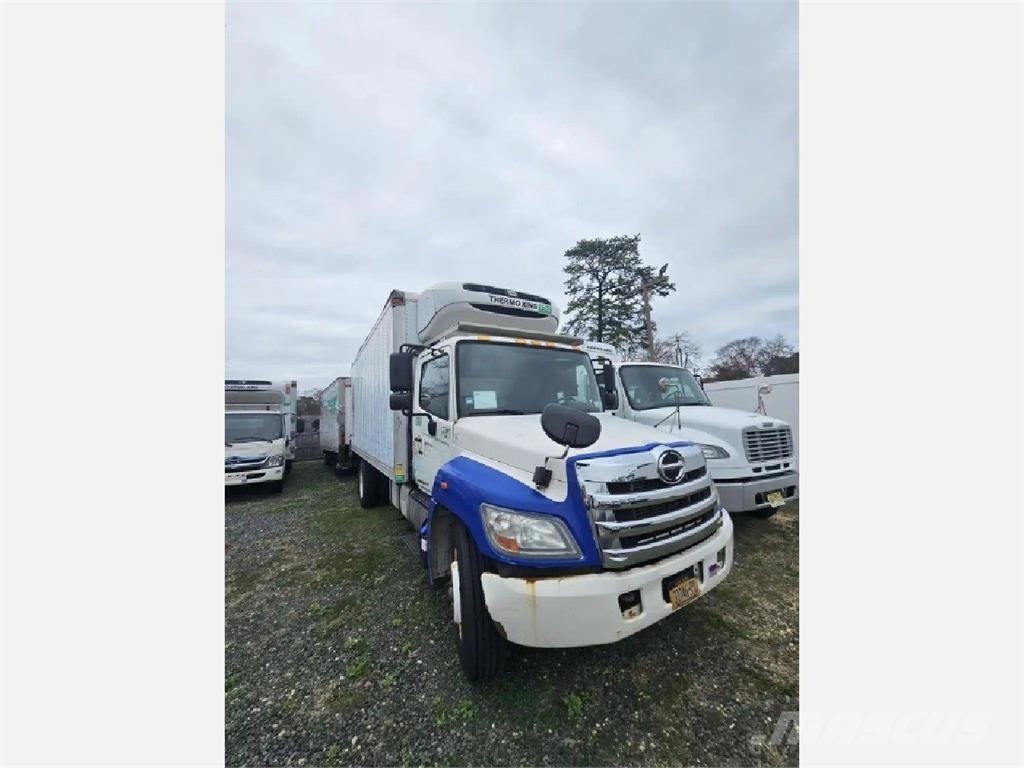 Hino 338 溫控卡車