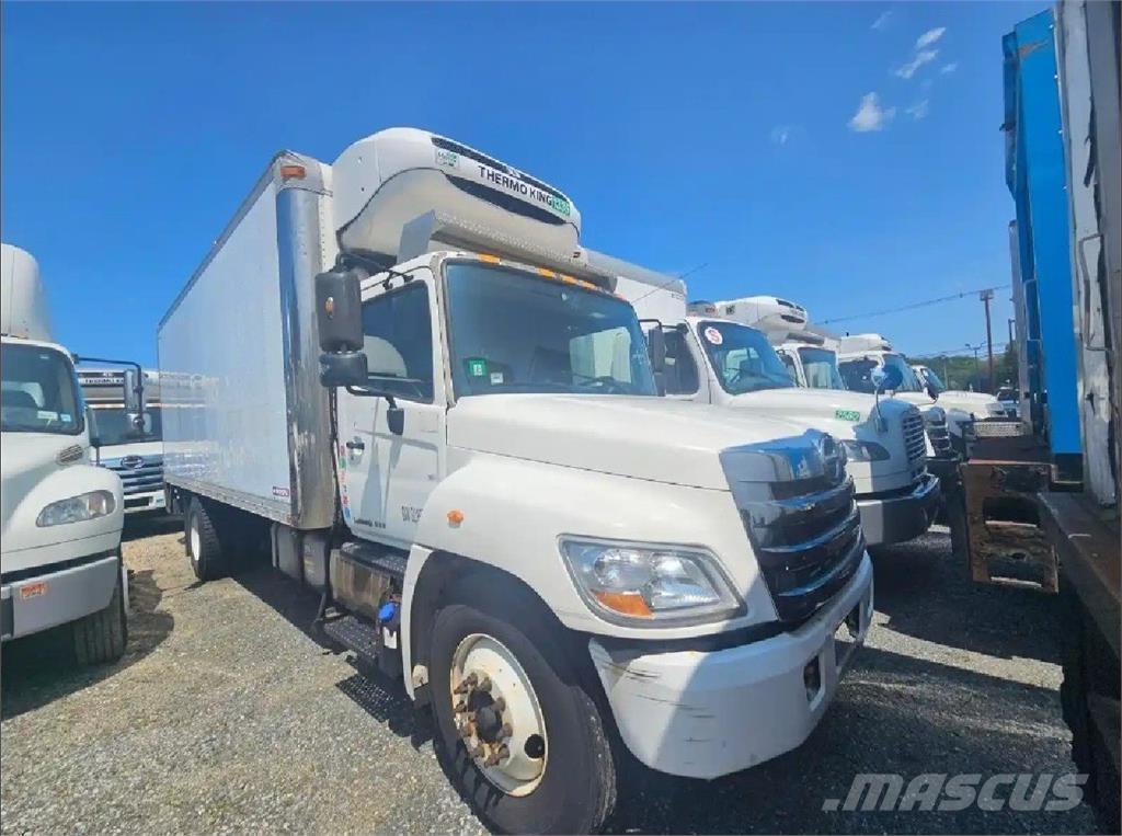 Hino 338 溫控卡車