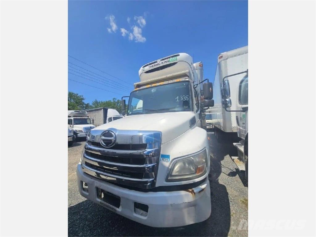 Hino 338 溫控卡車