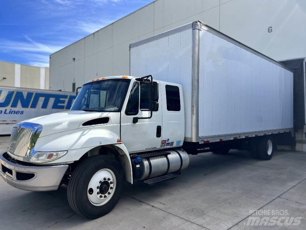 International 4300 貨箱式卡車
