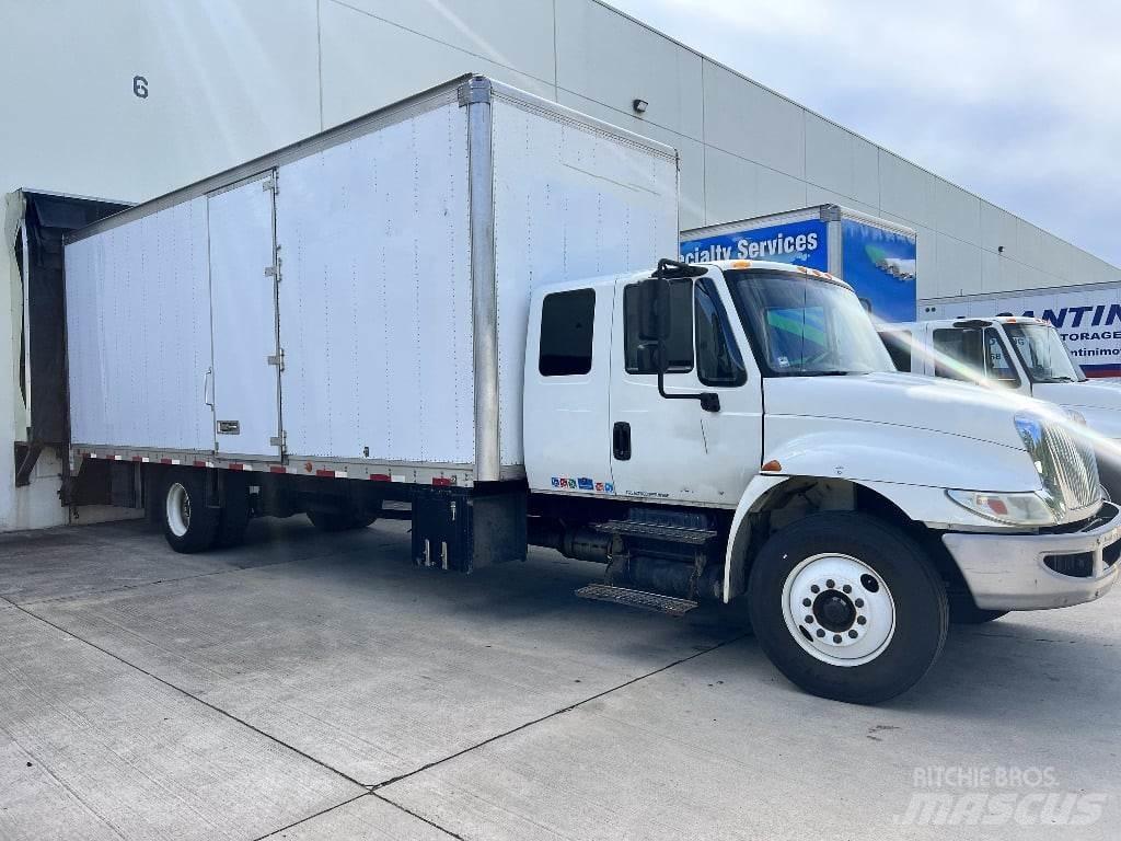International 4300 貨箱式卡車
