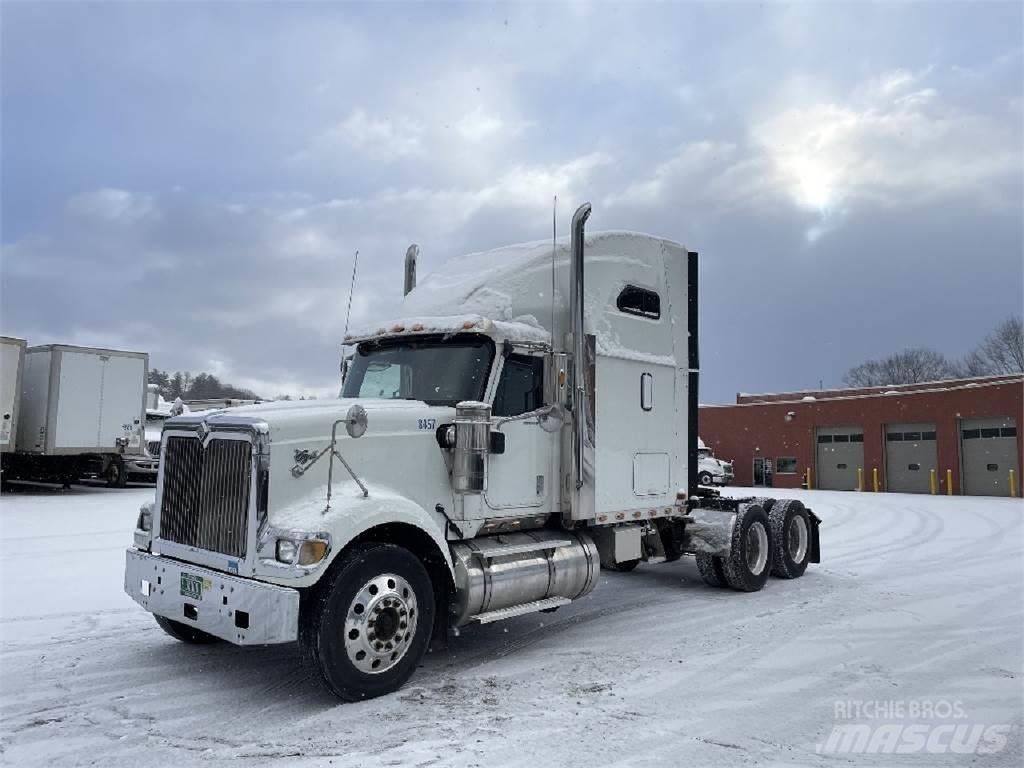International 9900i 曳引機組件