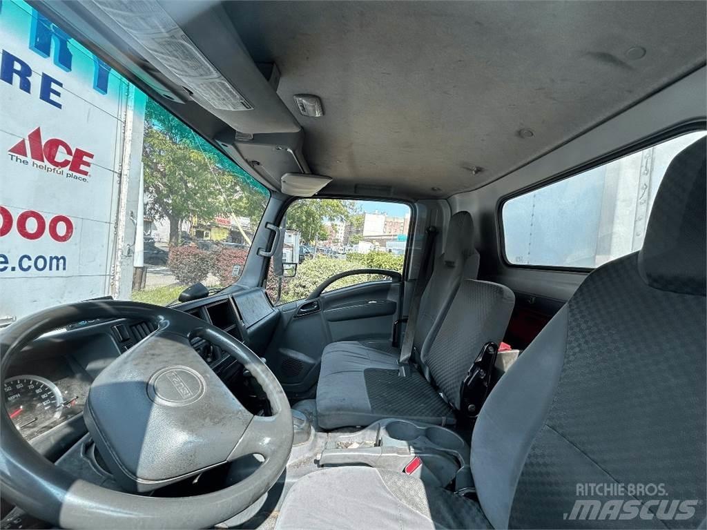 Isuzu NQR 溫控卡車
