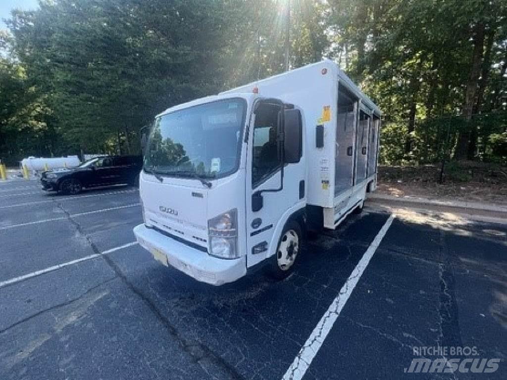 Isuzu NRR 飲料運輸卡車