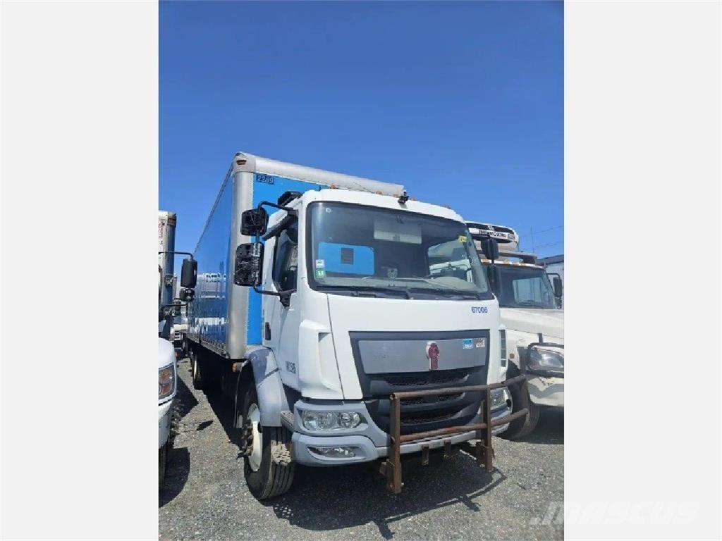 Kenworth K370 貨箱式卡車