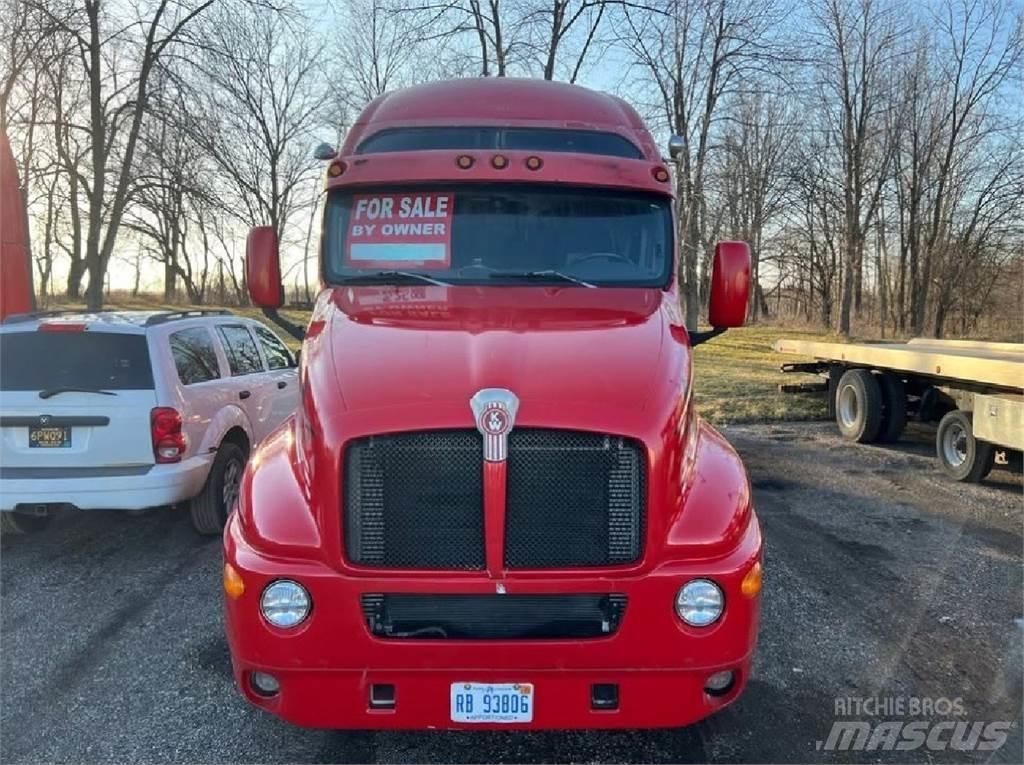 Kenworth T-2000 曳引機組件