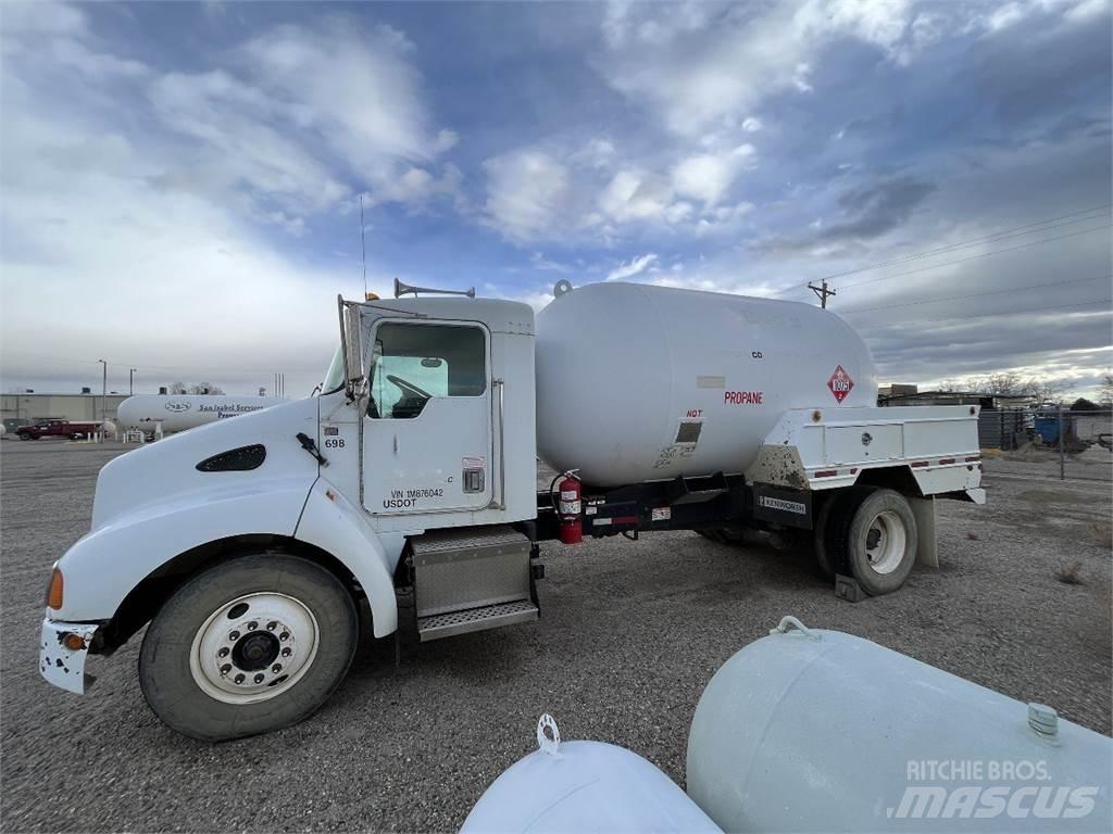 Kenworth T300 其他貨車