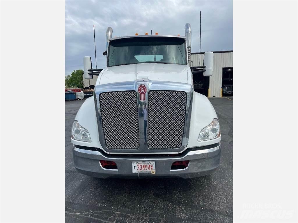 Kenworth T680 曳引機組件