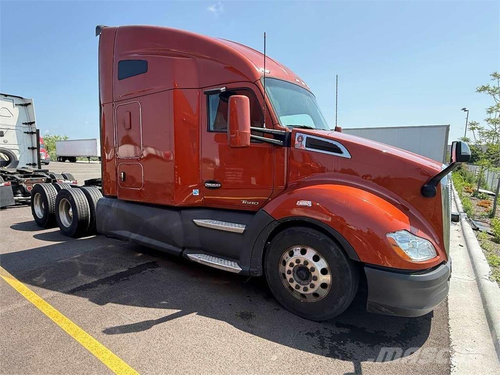 Kenworth T680 曳引機組件