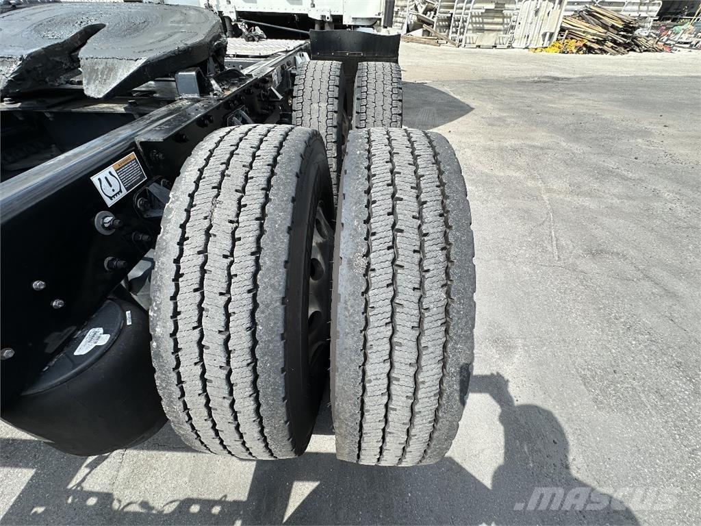 Kenworth T680 曳引機組件