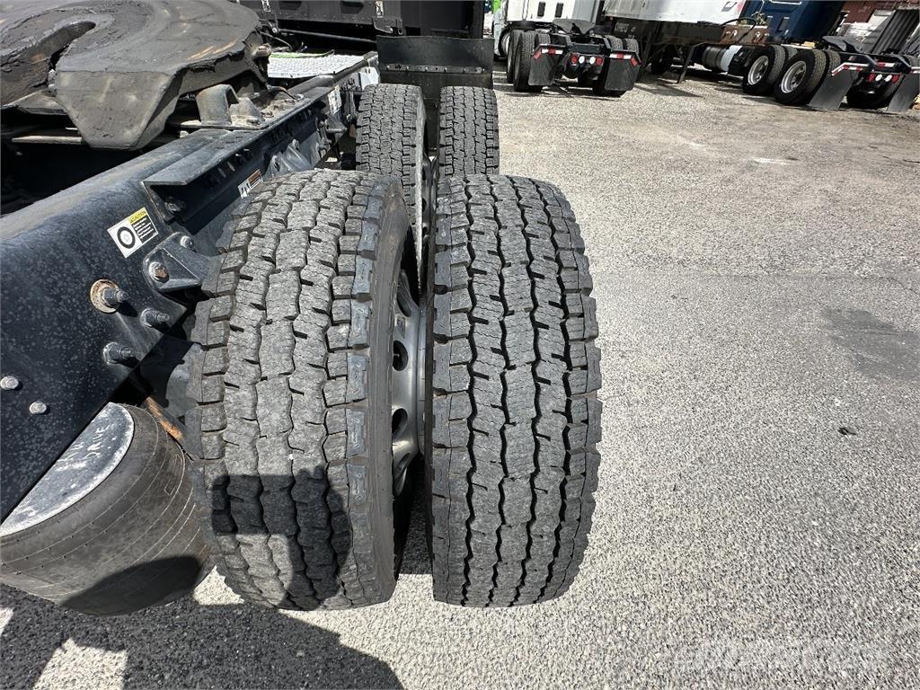 Kenworth T680 曳引機組件