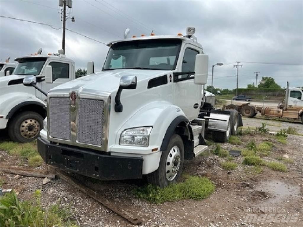 Kenworth T880 曳引機組件