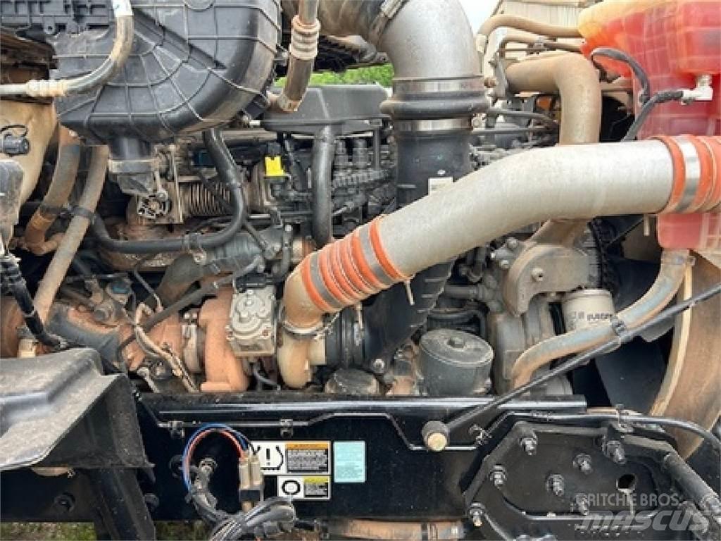 Kenworth T880 曳引機組件