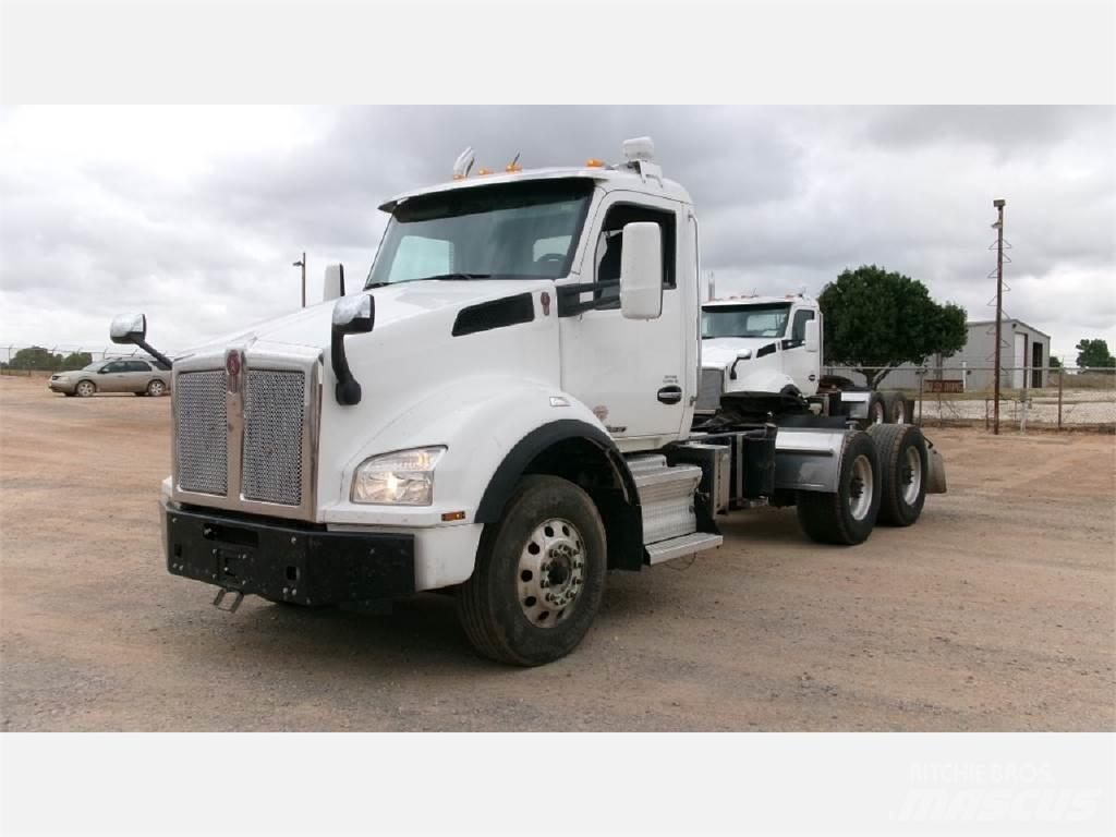 Kenworth T880 曳引機組件