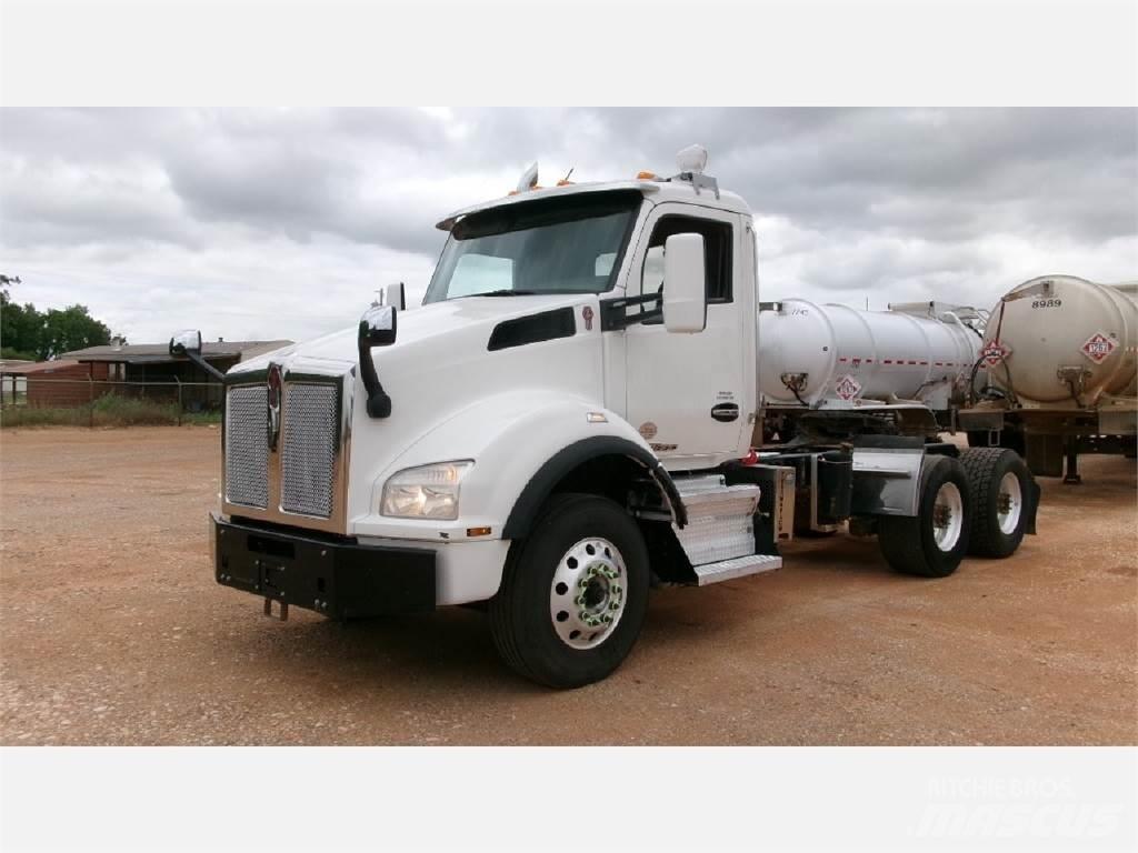 Kenworth T880 曳引機組件