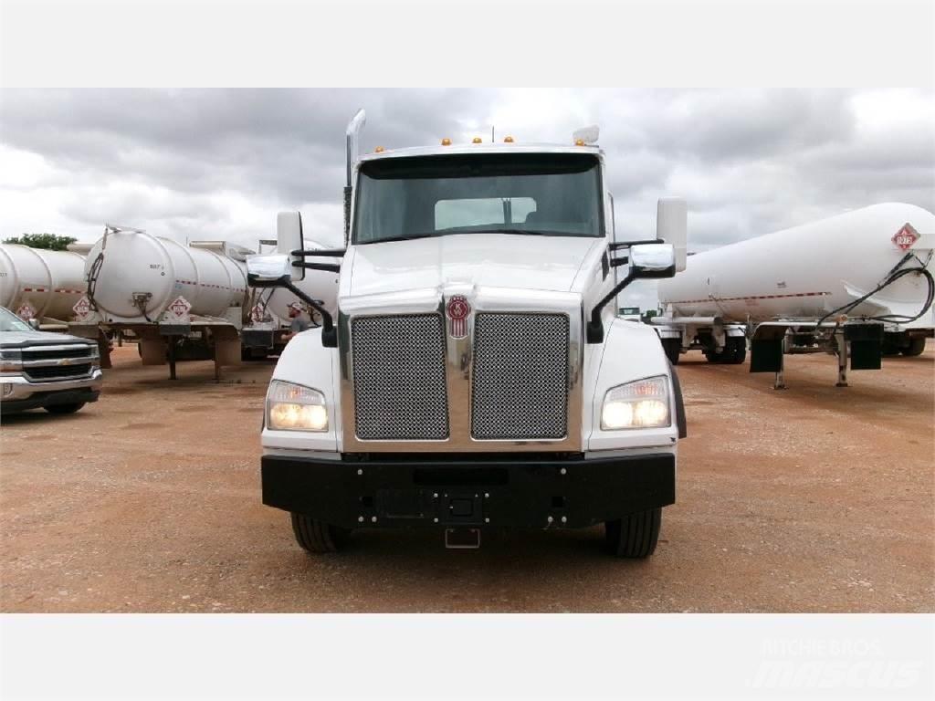 Kenworth T880 曳引機組件