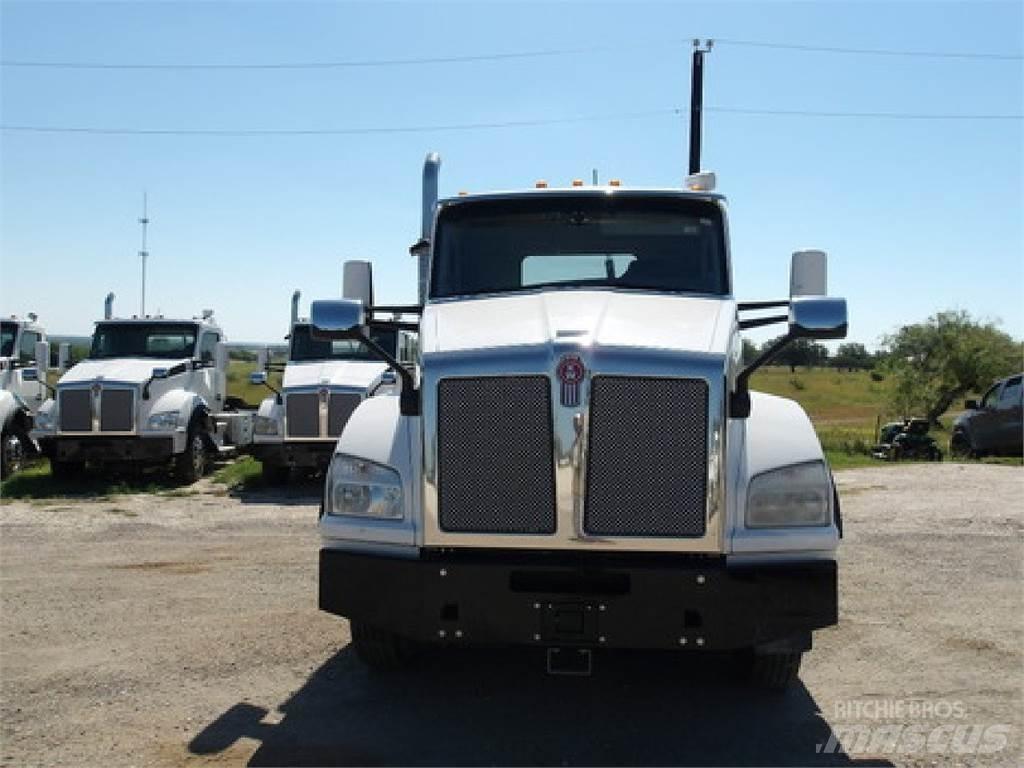 Kenworth T880 曳引機組件
