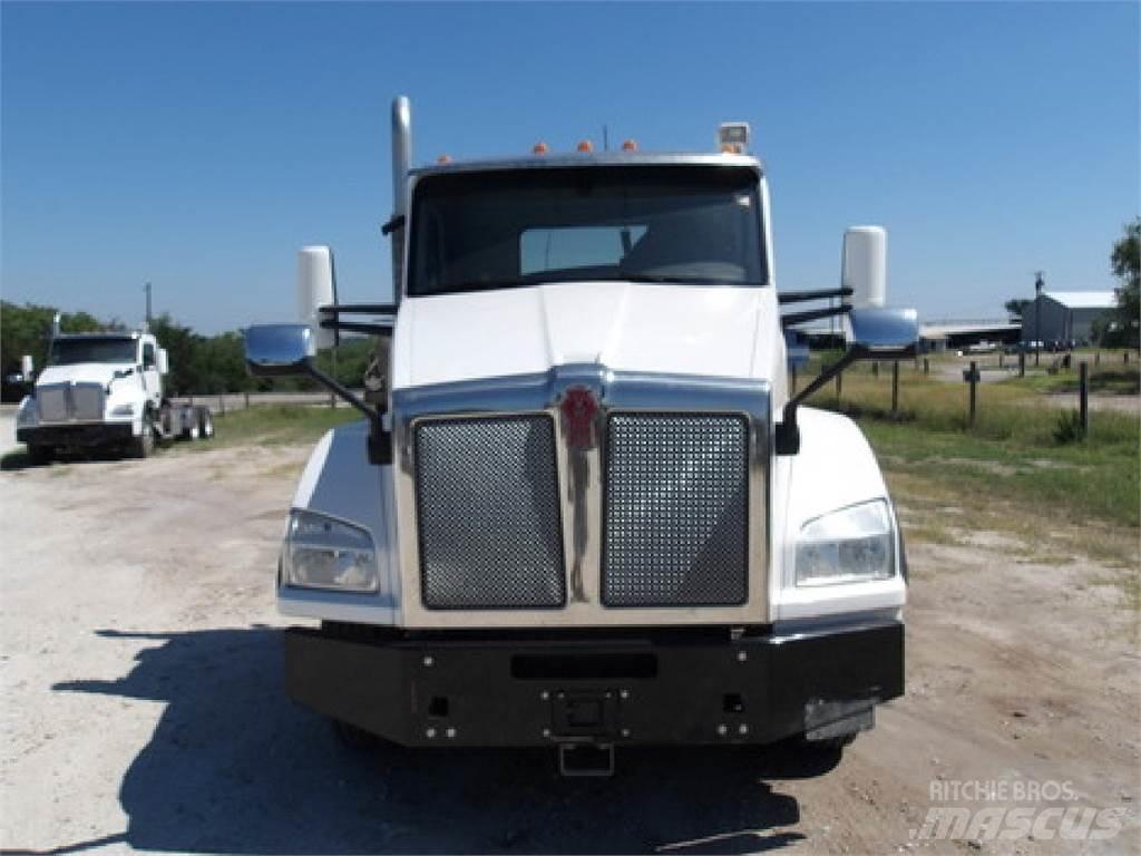 Kenworth T880 曳引機組件