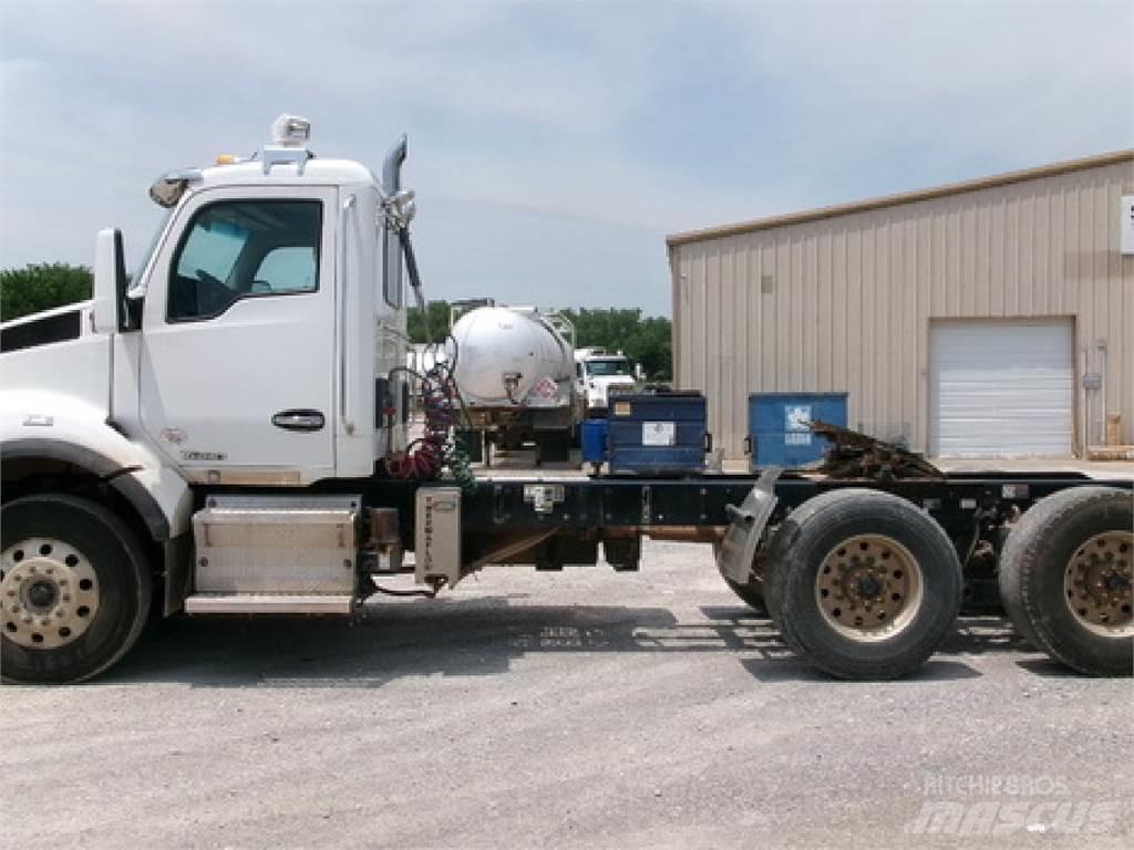 Kenworth T880 曳引機組件