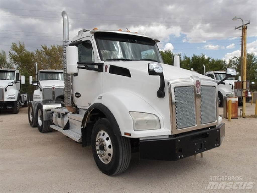Kenworth T880 曳引機組件