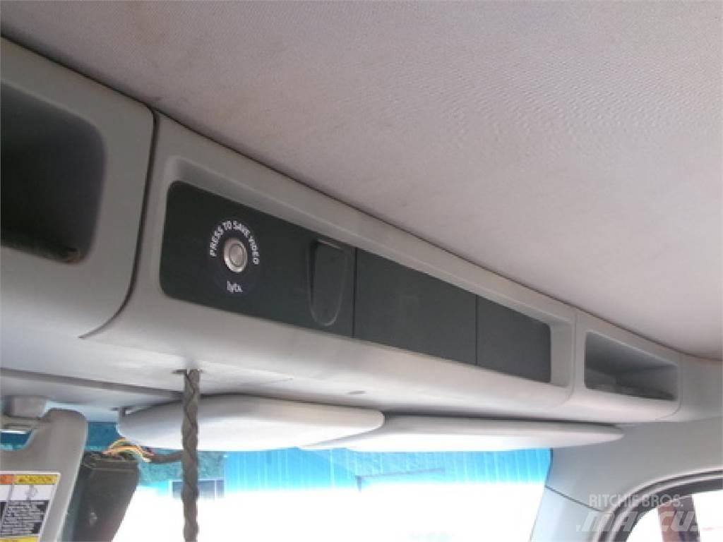 Kenworth T880 曳引機組件