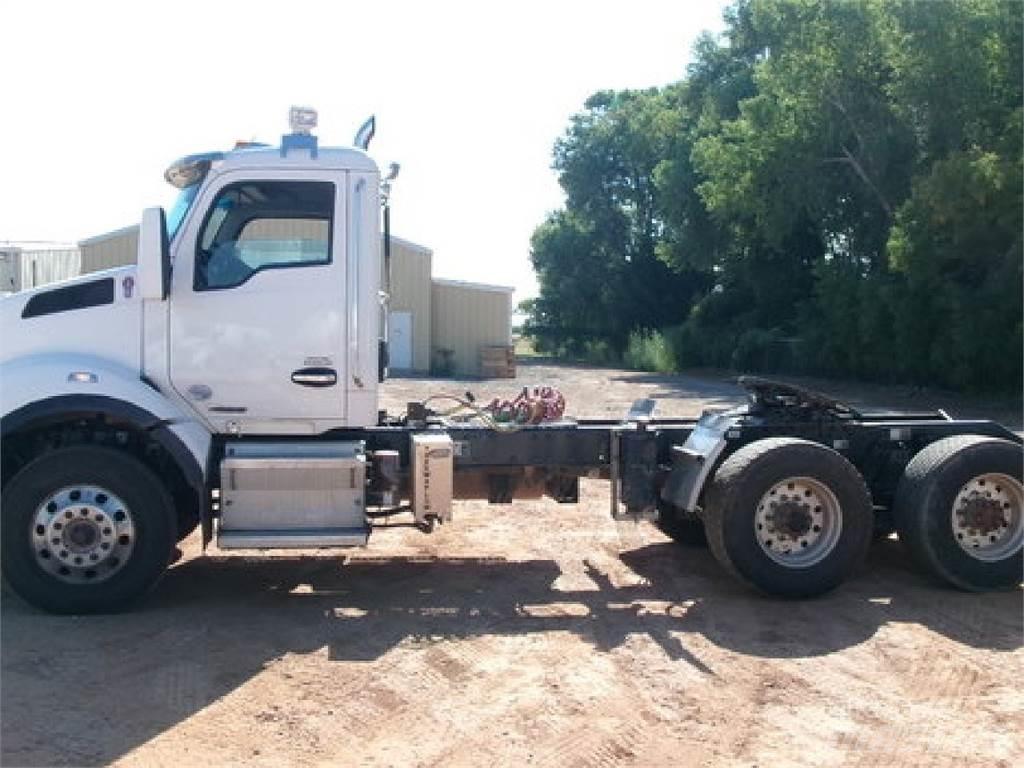 Kenworth T880 曳引機組件