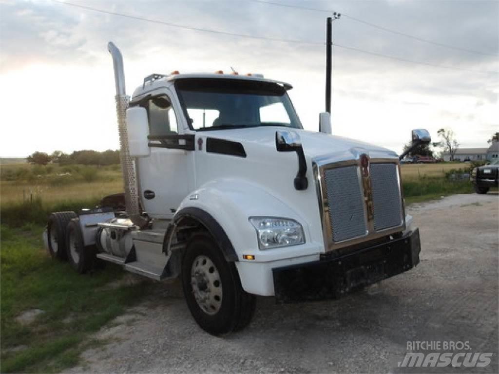Kenworth T880 曳引機組件