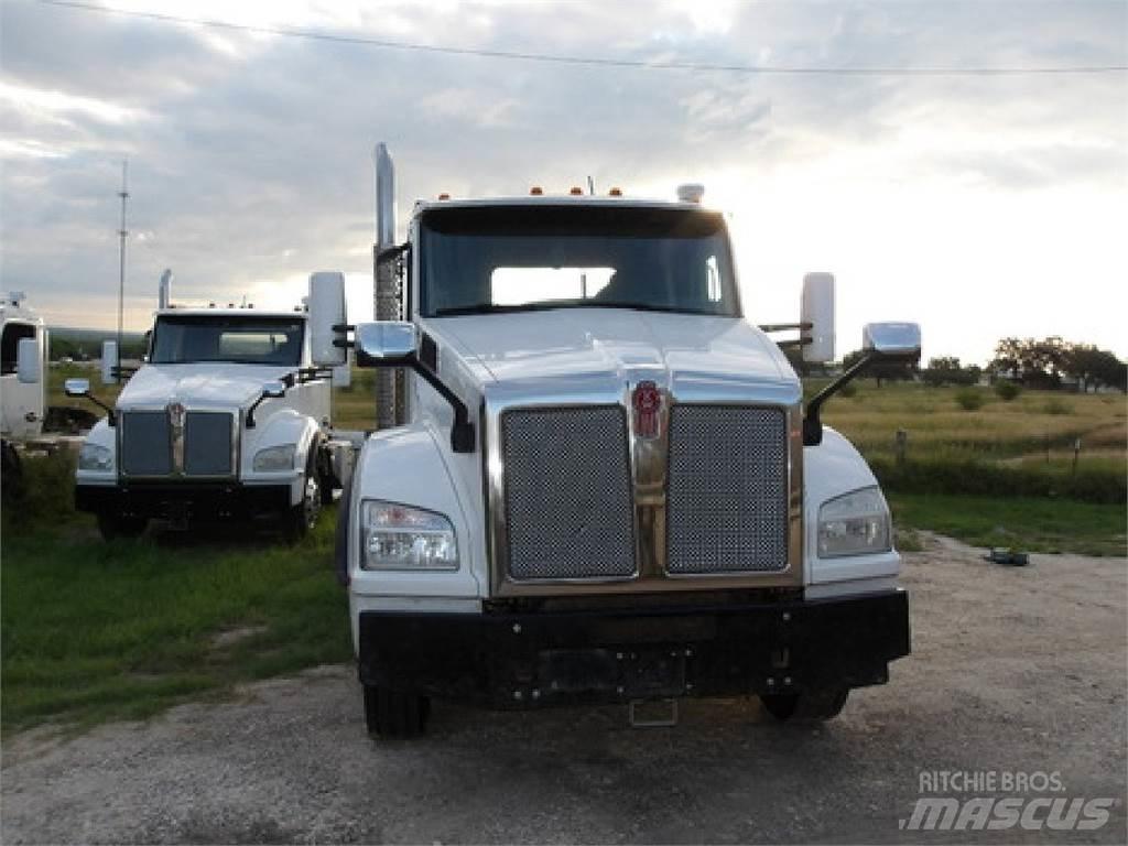 Kenworth T880 曳引機組件